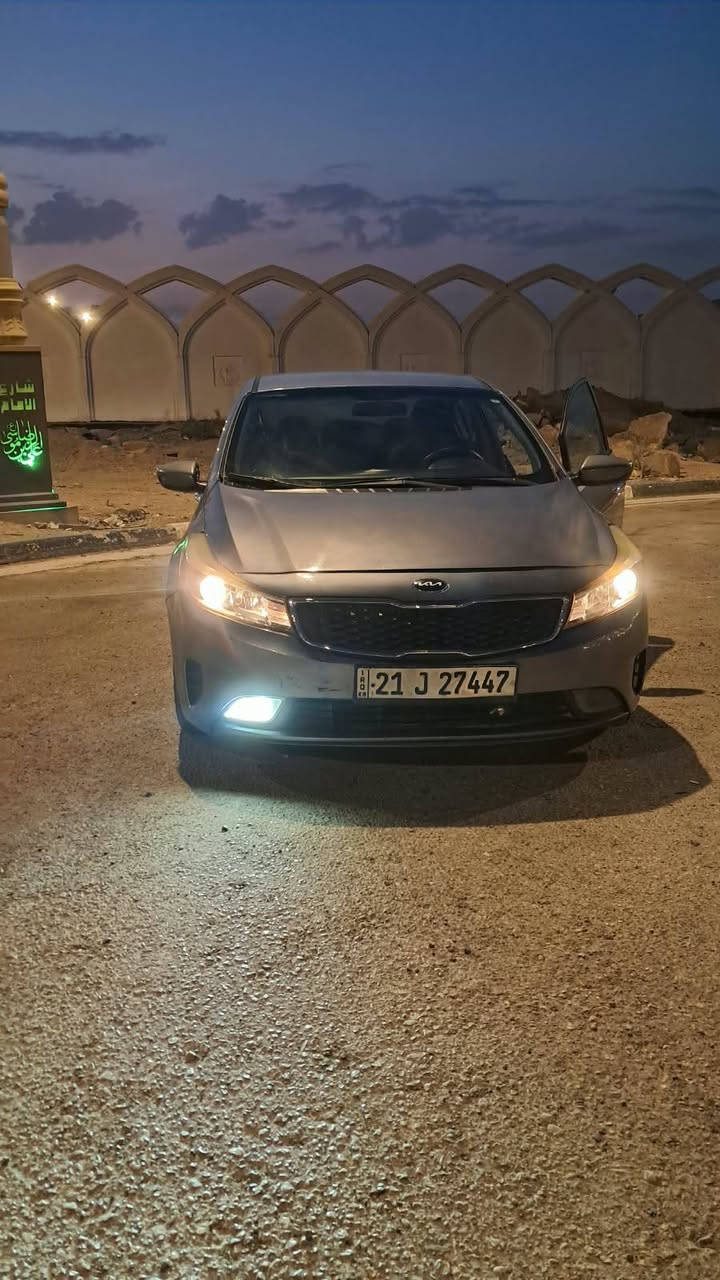 سلام عليكم للبيع فقط فورتي 2017 وارد امريكي حادث بنيد مبدل ومصبوغ وبيها بارد بل جاملغ شواصي لغود كفاله سونار داخل لمنشور رقم سليمانيه بأسمنه تحويل مباشر صدر حداديه جديده تبريد ثلج سياره جاهزه ماناقصها برغي مكان السياره كربلاء السعر 105 وبيها مجال رقمي ‏‪***********‬‏
