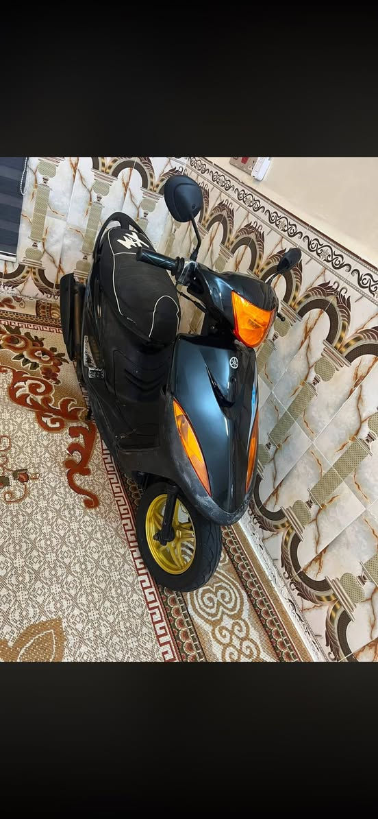 سلام عليكم دراجه ماكس عدله للبيع دراجه كامله من الطول لطول الدراجه مفتوحه حلوه مرتبه مزود بس صالنصه FM نصبته حلوه المكان دراجه الناصريه حي الشهداء الرقم *********** او وتساب *********** السعر 500وبيه مجال
