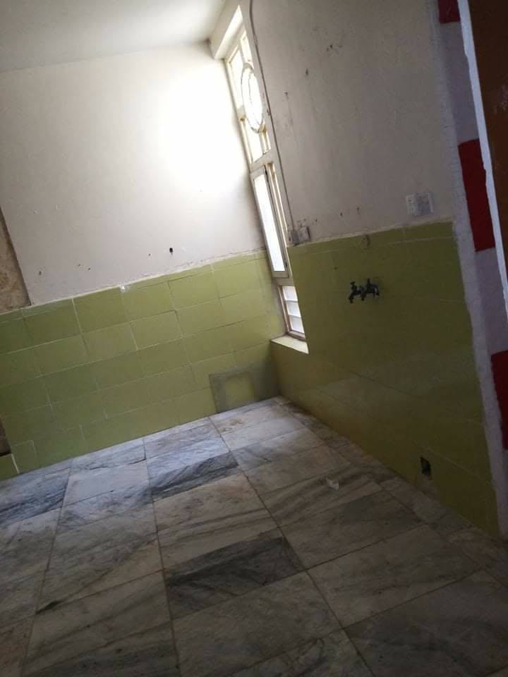 مشتمل للايجار طابق ثاني يتكون من غرفه نوم ومطبخ واستقبال وصحيات وهول وصحيات العنوان الهوره خلف المحكمه شارع مطعم ابن خرميط البلفلكه للإستفسار الاتصال على الرقم ***********
