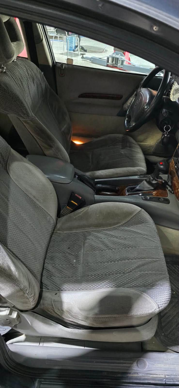 أوبل أوميغا
المحرك: 2.0L 16V (محرك جديد بالكامل)  
 الكير: جديد وجاهز من كلشي
 الطخم : جديد بالكامل الكاردن والشايلات كلهم مبدلين
 الحالة العامة: السيارة بلاد ومتعوب عليها، شغل وتوكل على الله ما تحتاج أي مصاريف أساسية.
 الرقم:نينوى هزه جديده وسنويه وشرط التحويل
السعر 55 ورقة 
*********** 
***********
