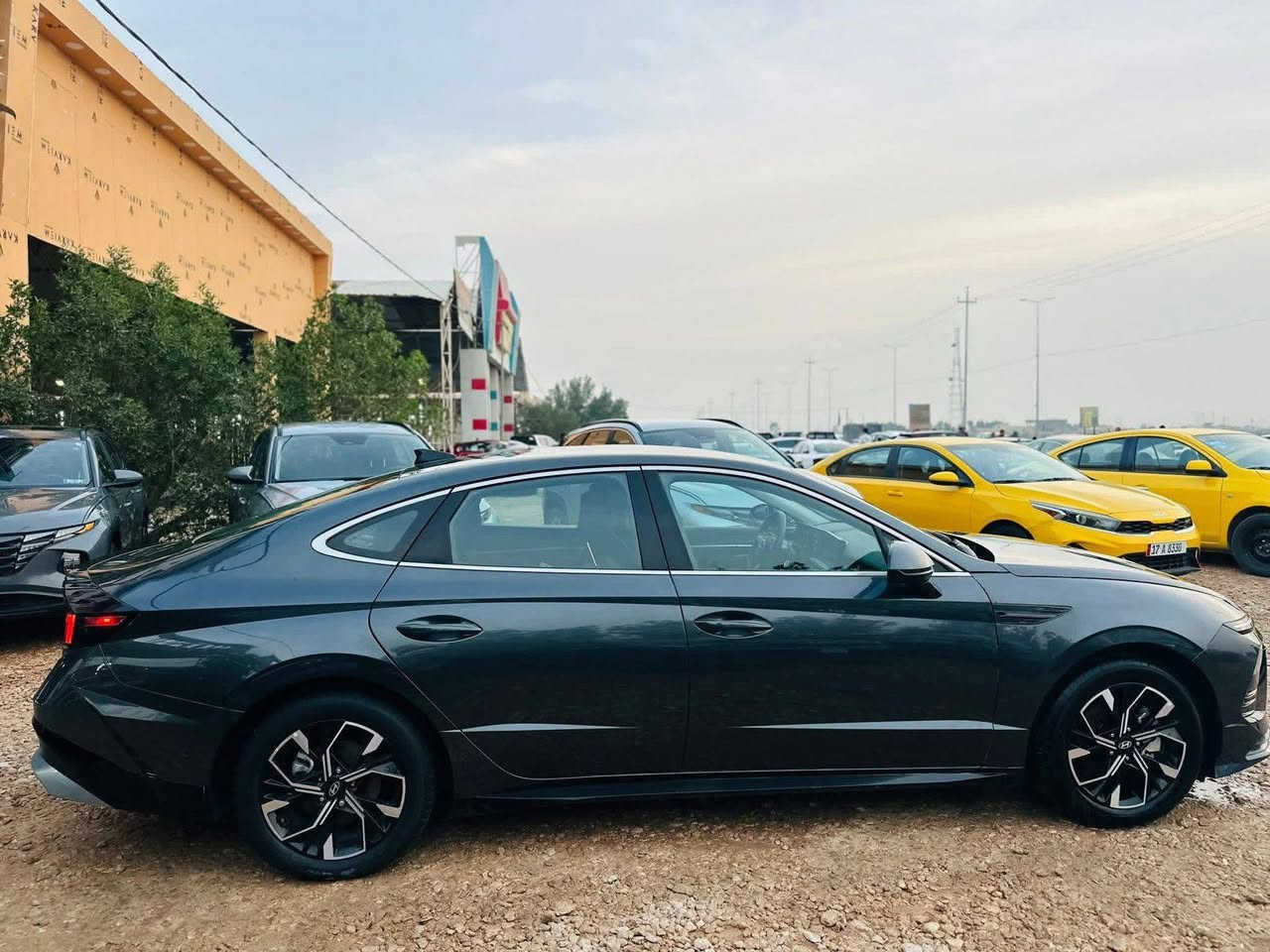 للبيع او مراوس
سوناتا موديل 24 
حره بدون رقم تترقم جميع المحافظات
ماشيه 10 الاف حادثها تبديل جاملغ ورش البنيد
لغود شواصي كفاله
مكان السياره الرميثه
السعر ١٦٥ 

***********
