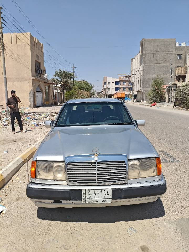 سلام عليكم مارسدس دب موديل 1990 للبيع محور مكينة vvt 3000 سيارة مكفولة من العيب الشرعي قواعد دبلات سليمة سيارة جاهزة عوزهة بس تبريد شديت منضومة تبريد جديدة فريز و راديتر و فان كاملة عوزهة بس كمبريسر
مكاني ناصرية سعر 45  للتواصل *********** ناصرية, ذي قار
