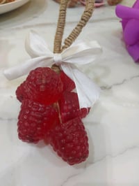 صابون الكليسرين يدوم طويلا رغوه ونعومه وطراوه وطبي على شكل توت وما نكا...