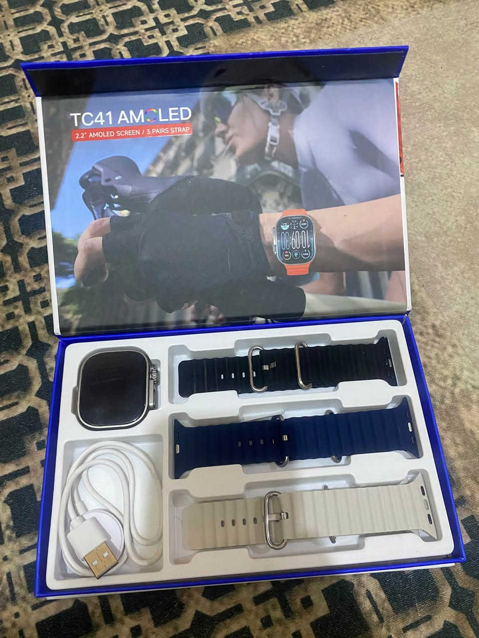 ساعه تكنيك مستخدمه شي قليل مشتريها وطالع بيها مرتين بس ذاكرة 64 كاميرا دواره ١٨٠ درجة تدعم الشريحة اتصال انستا تليكرام كلشي تشغل رايده ب٧٠ وبيه مجال شي قليل ***********
مكاني ناصرية مركز اريدو
