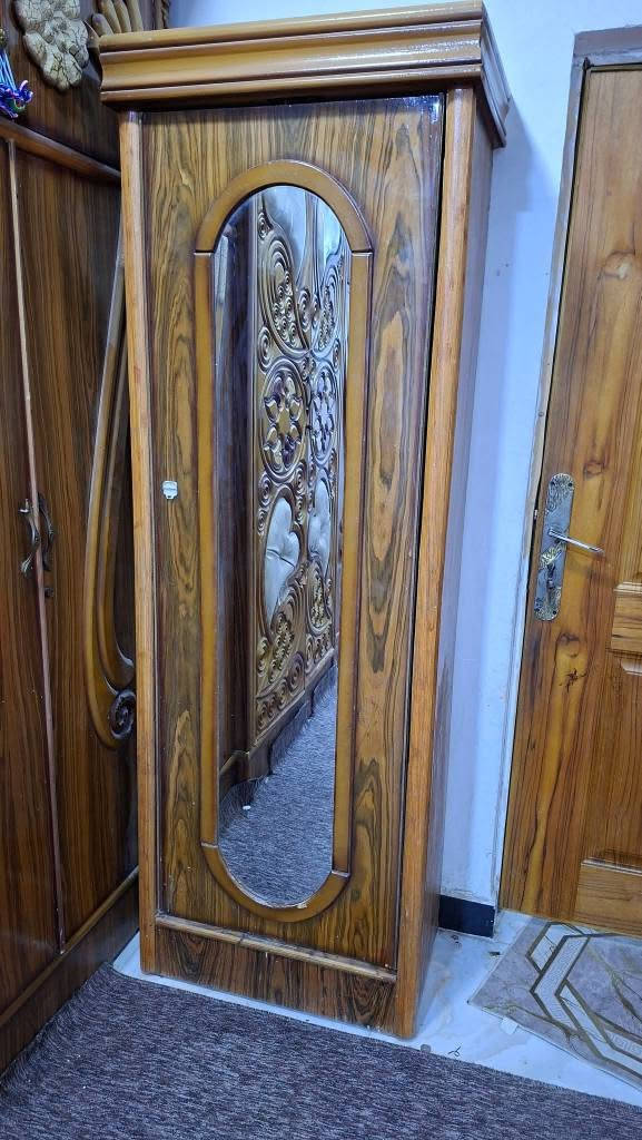 السلام عليكم بغداد البلديات الضباط للبيع اغراض *********** واتساب بغداد, العراق
