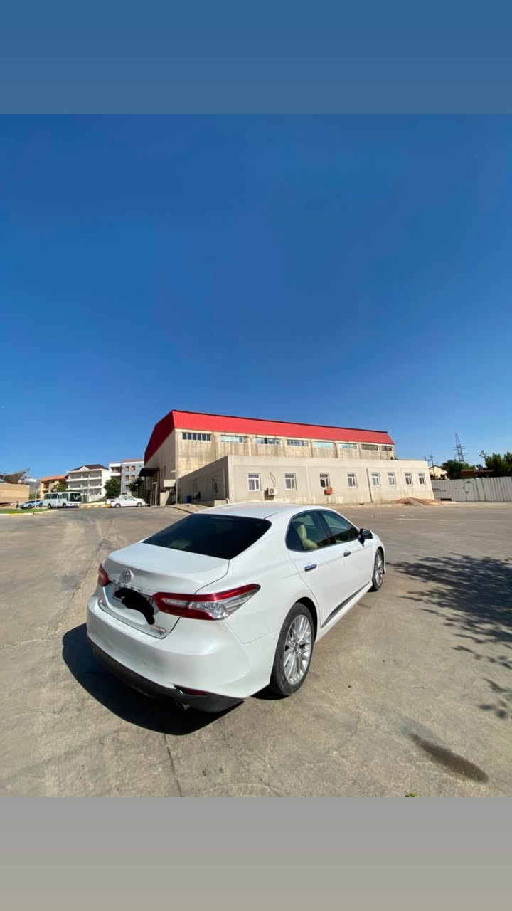 به ناوى خودا
Toyota Camry 
2020
Limited 
V6
سه ياره يه كى زؤر خاوينه مالى دؤسته ته نها بؤ نيت و نيو چاملخى هه يه گيرو مه كينه به شه رت
***********
*********** أربيل, العراق
