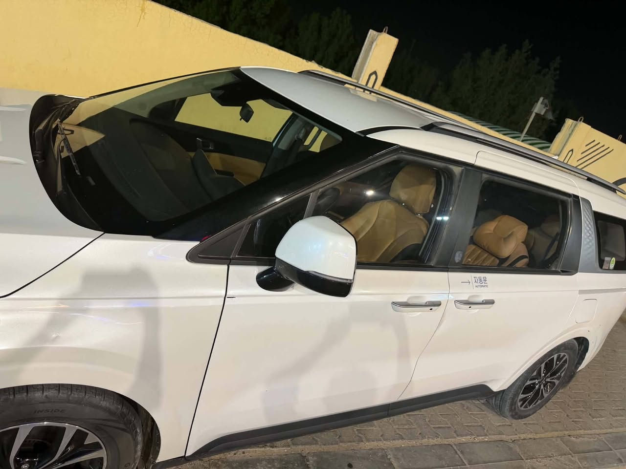 السلام عليكم

#كرنفال 2022 كوري بنزين غاز #مراوس أو بيع

1- تحكم بالستيرن

2- حساسات امامي خلفي

3- حجم المكينة V6 3500

4-رقم السياره بابل خصوصي 

5- شاشة متصلة

6- كامرات خلفيه 

7- بصمة

8- ويل كب 

9- تشغيل عن بعد

10- بيبان كهربائي

11- لاياتات لد

12- لايت زنون

13- اشاير بالمرأة

14- كشنات جلد 

15- ثلاثة قطع تبريد

16- هيترات بالكشنات حار، بارد

17- هندبريك بصمة

18- شحن وايرليس

19- هيتر بالاستيرن

20- كشنات تدفئه تبريد 

21- مرأة شفط

22- كشن السايق مي مري

23- تحديد مسار

24- نظام قيادة سمارت, سبورت,

25- 10راكب 

26- سعر 250وبيها جال

مكان السياره كربلاء_طويريج

***********
