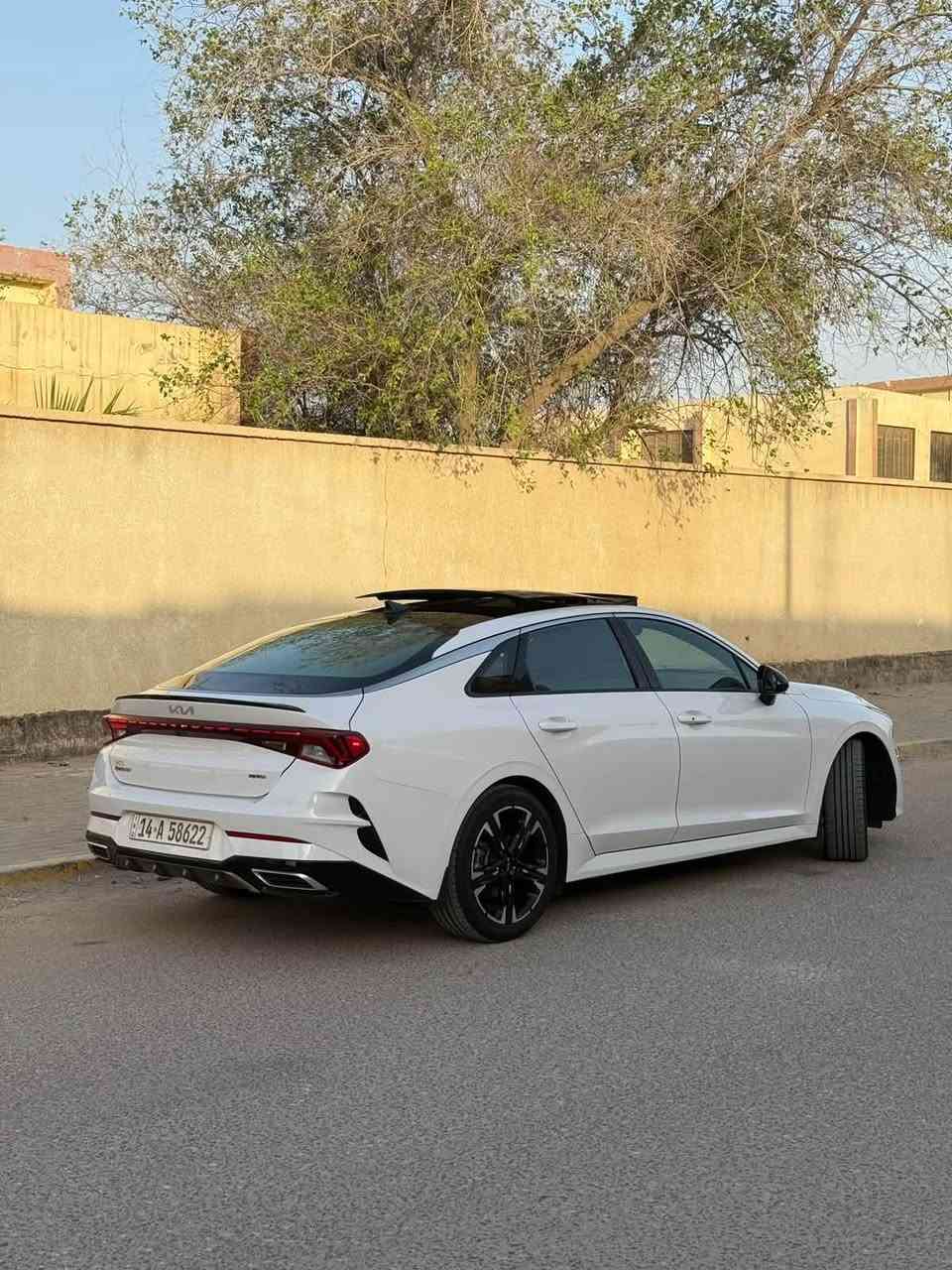 سلام عليكم
كي فايف GT-Line 
 فول مواصفات للاخير 2023
السياره وارد امريكي تقرير مياه امطار تعمل وتسيره شغالة مابيها اي مشكله
بدون صبغ كفالة كير محرك تبريد من كلشي ماعدا بيها طخه بلباب الخلفي وتبدل نفس الون وبارد قليل بلعراق 
السياره جديده بدون اي نقص او مصرف شرط الفحص  
السياره باسمي حصراً شرط التحويل 
السعر 175 وبيها مجال
رقم الهاتف ***********
العنوان البصره ابو الخصيب 
تحياتي الى الجميع
