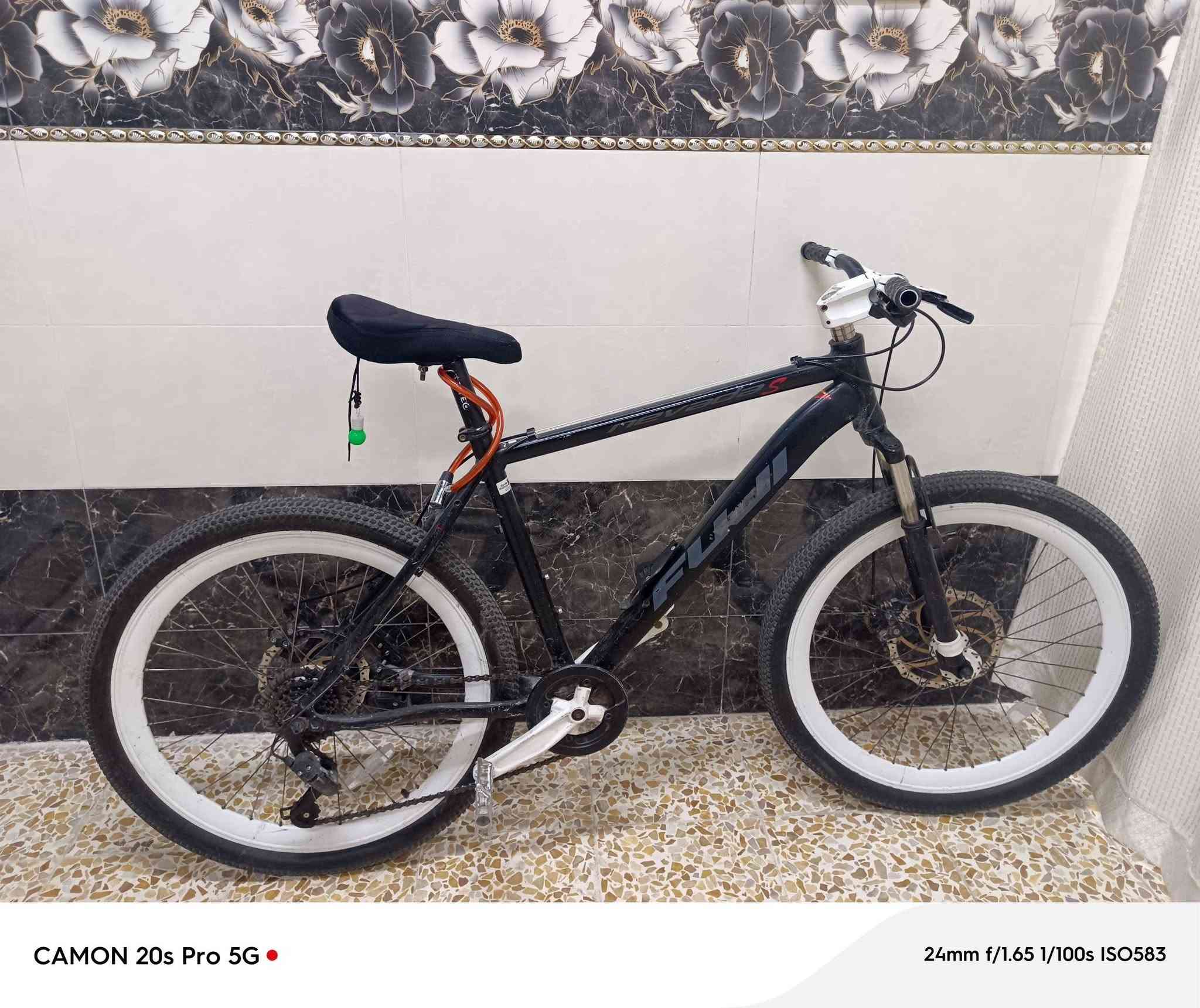 بايسكل للبيع 🚲
سعر 150
وبي مجال 
العنوان موصل أيمن
رقم الهاتف ***********
🚲🚲🚲🚲🚲🚲🚲🚲🚲🚲🚲🚲
