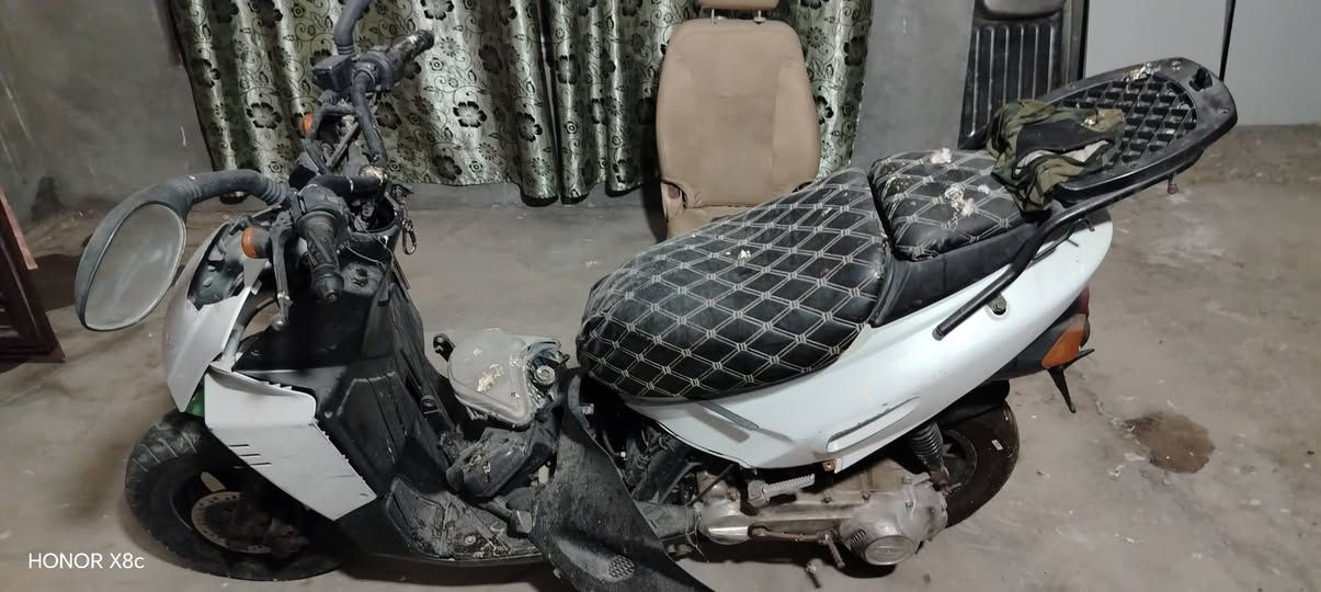ع سلام عليكم دراجه لبيع متروكه سمه ادراين دراجه حلوه رايدله غسل ملحقاته موجوده كلهن دراجه رايدله غسل وترتيبات دراجه طافيه توديه تصليح سعر ٤٠٠ وبيه مجال قليل مكاني قرنه قريه العلوه رقمي ***********
