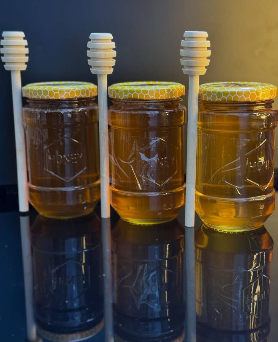السلام عليكم
من رخصت صاحب الكروب
متوفر عسل 🍯طبيعي وشمع عسل
متوفر توصيل كل انحاء بغداد
متوفر تجهيز ب جملة لل استفسار
789 133 1557 واتساب
