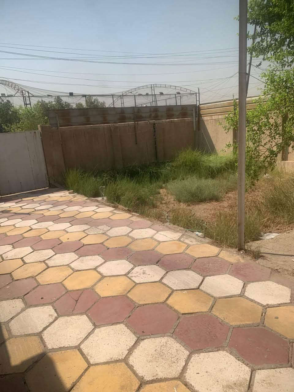 ٢٥٠م • ٥ غرف • كراج ٣ سيارات
