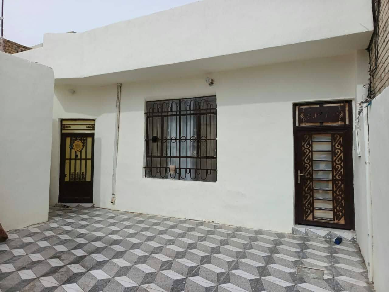 قريه الغدير عمود321 • ٢٠٠متر • جاهز للسكن