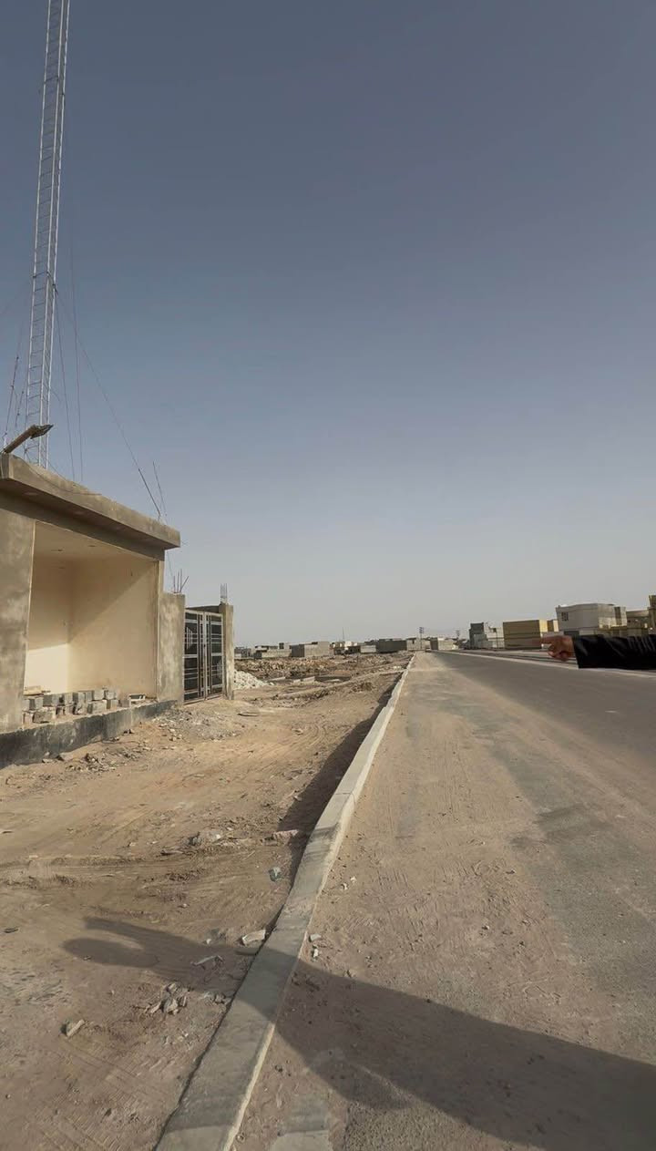 سلام عليكم 

قطعه ارض بسعر بلاااش بلاااش 😍📍 
190 متر 
الموقع خرافي 
ثاني قطعه عن السايدين مال شارع ٤٠

طابو صرف زراعي سند 25 بسم عراقي تتكاتب ويا مباشرتاً

العنوان أبي الخصيب مقابيل المحكمه الجديده مال ابي الخصيب
جميع الخدمات متوفره 
السعر 30 مليون و بي مجال للشراي 
لتواصل *********** صادق للاستثمار العقاري البصرة, العراق
