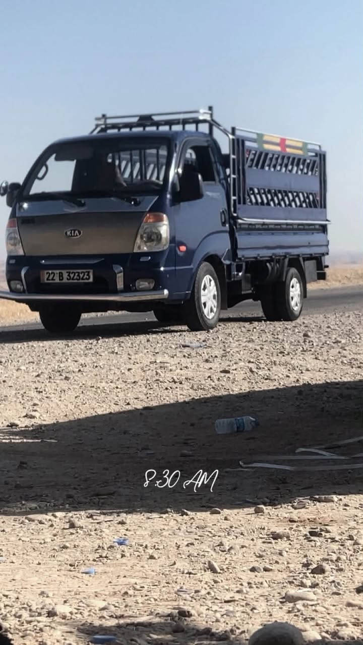 ***********

نص مكتوب في الصور:
- 8:30 AM