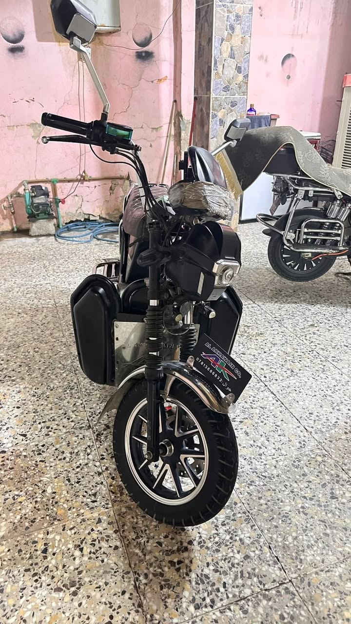 السلام عليكم 
موطور جبلي ٢٠٢٤
موطور نضيف
اشاره يمنه ويسره🔜🔙 + دبل اشاره
بريك خلفي
لايت عالي وناصي أبيض و اصفر
نضام البك R
مثبت سرعه
اربع سرع
البطاريات نص عمر
سعر ٤٥٠ وبي مجال
***********

