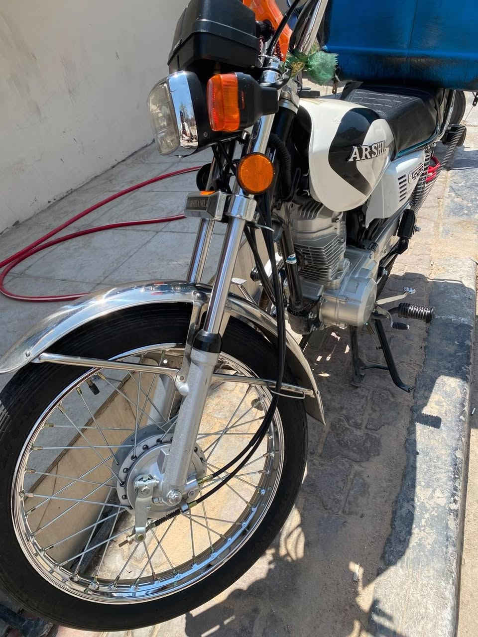 سلام عليكم من رخصه مدير الكروب
دراجه ارشه موديل 25
دراجه كفاله عامه اوراق سكنر 
سعر 600وببه مجال 
***********

