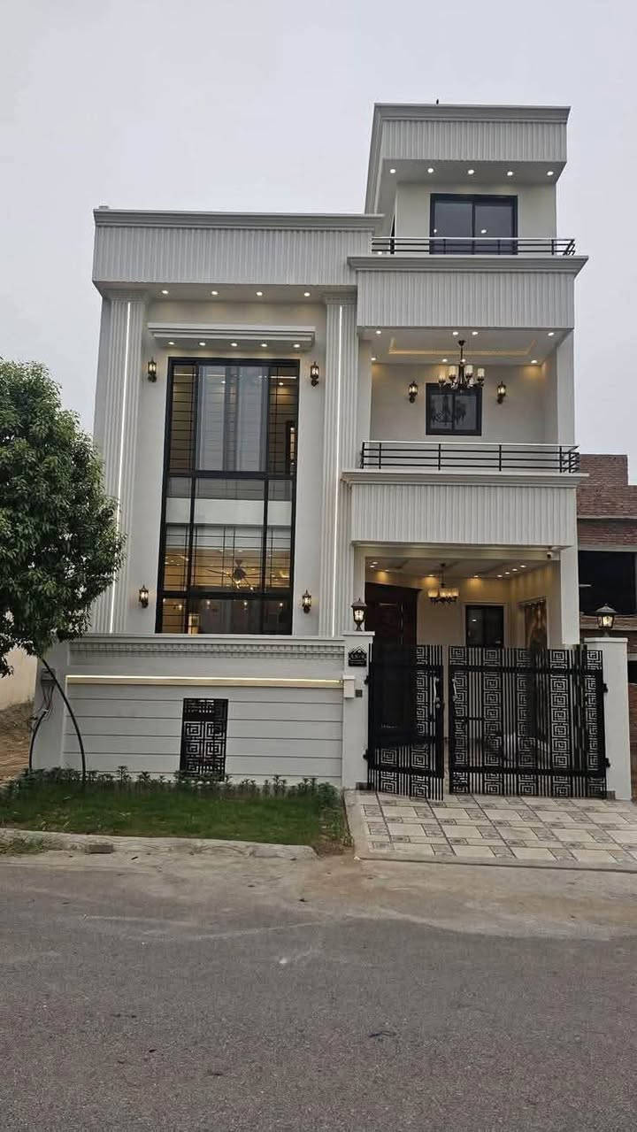 🏗️ احصل على بيت العمر بالتقسيط المريح! 🏠
تعلن شركة العمدة للعقار عن تنفيذ وأعمال بناء الدور والمنازل السكنية بأعلى مواصفات الجودة:
🔨 نوع العمل: شغل درجة أولى وتصاميم حديثة حسب الاتفاق والرغبة.
💳 نظام الدفع: ادفع 50% مقدمة (نصف المبلغ)، والباقي أقساط مريحة يُتفق عليها.
📋 الالتزام: دقة في التنفيذ وتسليم حسب المواصفات المطلوبة.
📞 للتواصل والاستفسار:
الهاتف: ***********
