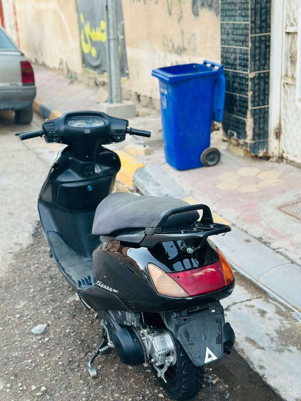 السلام عليكم
دراجه سبيسي للبيع 

مكينه مفتوحه ( رايمر)

كفرات تجاري (أبو الختم)✅ 

كابريتر أصلي

الدراجه خير من الله

السعر (550) وبيه مجال

العنوان الكوت الهوره

للأستفسار ***********
