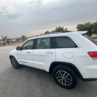شيروكي لاريدو • مشي ١٠٨٠٠٠ • رقم بغداد