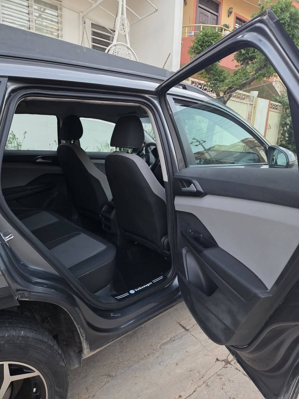 wv  taoos  (s)
2023 
 35,000 km
    Preis ( 120)  $

***********  + whatsapp
