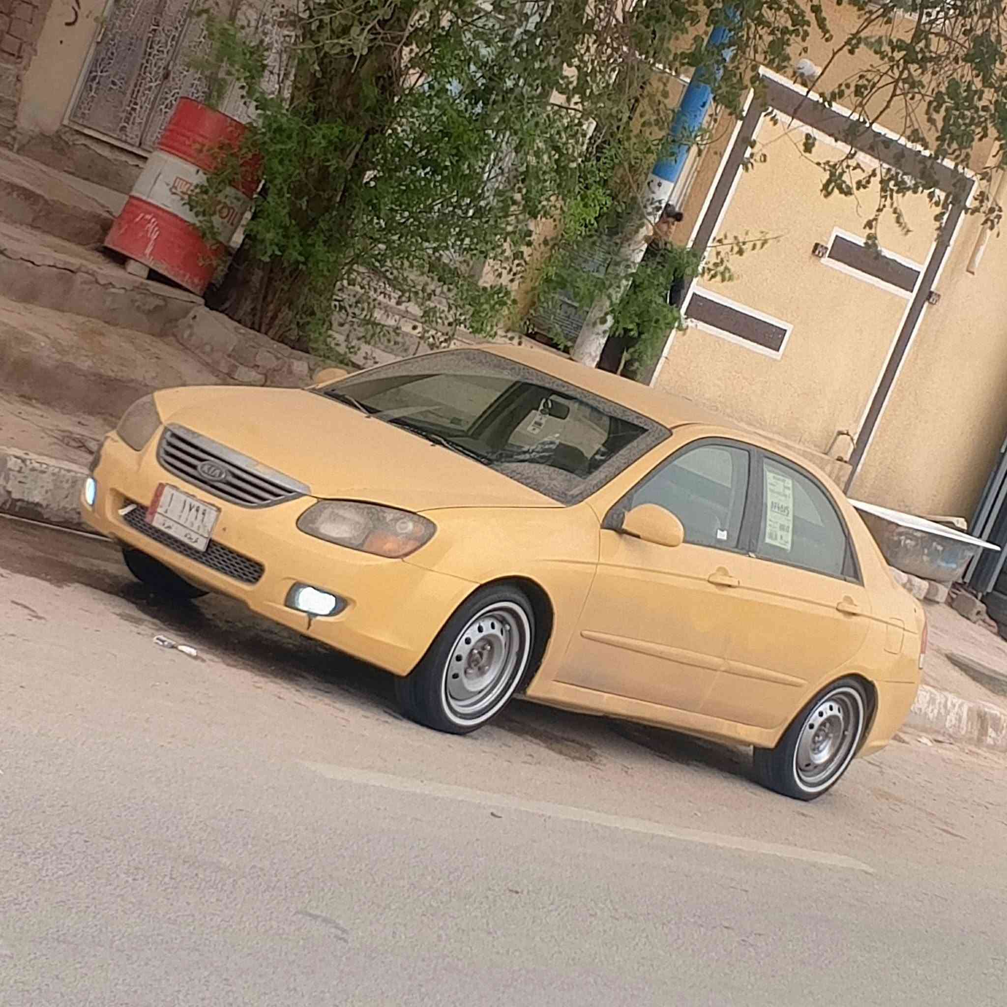 سلام عليكم سياره اسبكتره للبيع موديل 2009 وارد امريكي حادثه جاملغ وبنيد وهنا بلعراق جاملغ خلفي 
مكينه وحداديه تبريد جديد فقط الكير تعبان غرفتهة دوشمه جديد كامله ***********
