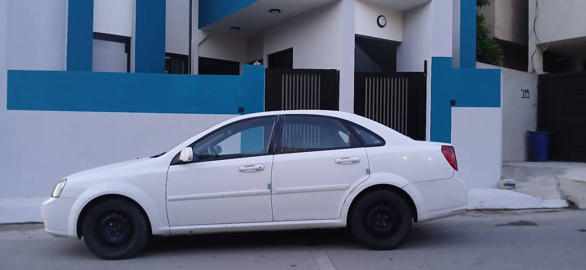 اوبترا للبيع موديل ٢٠١٣ رقم شمالي اربيل   بيها تقليمات ماشيه ٢٠٠ الف السعر اتصل ع رقم ***********
