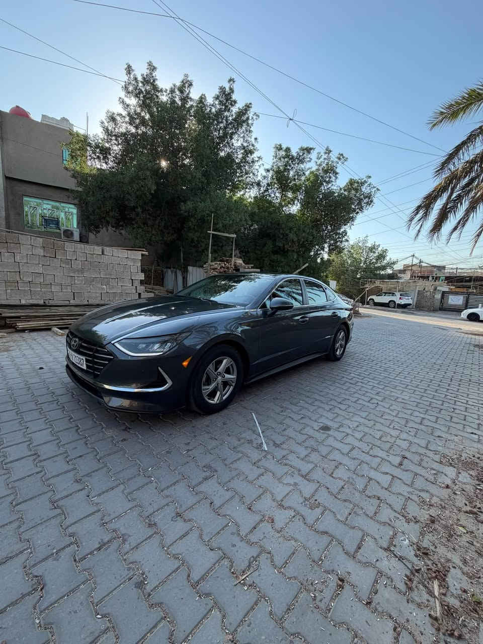 سوناتا 2023 وارد امريكي حادث بنيد فقط بدون دواخل وبيها مكانين بارد ه
فول قياده اليه

سستم صوت

مكان السياره بغداد

السعر 147

***********
