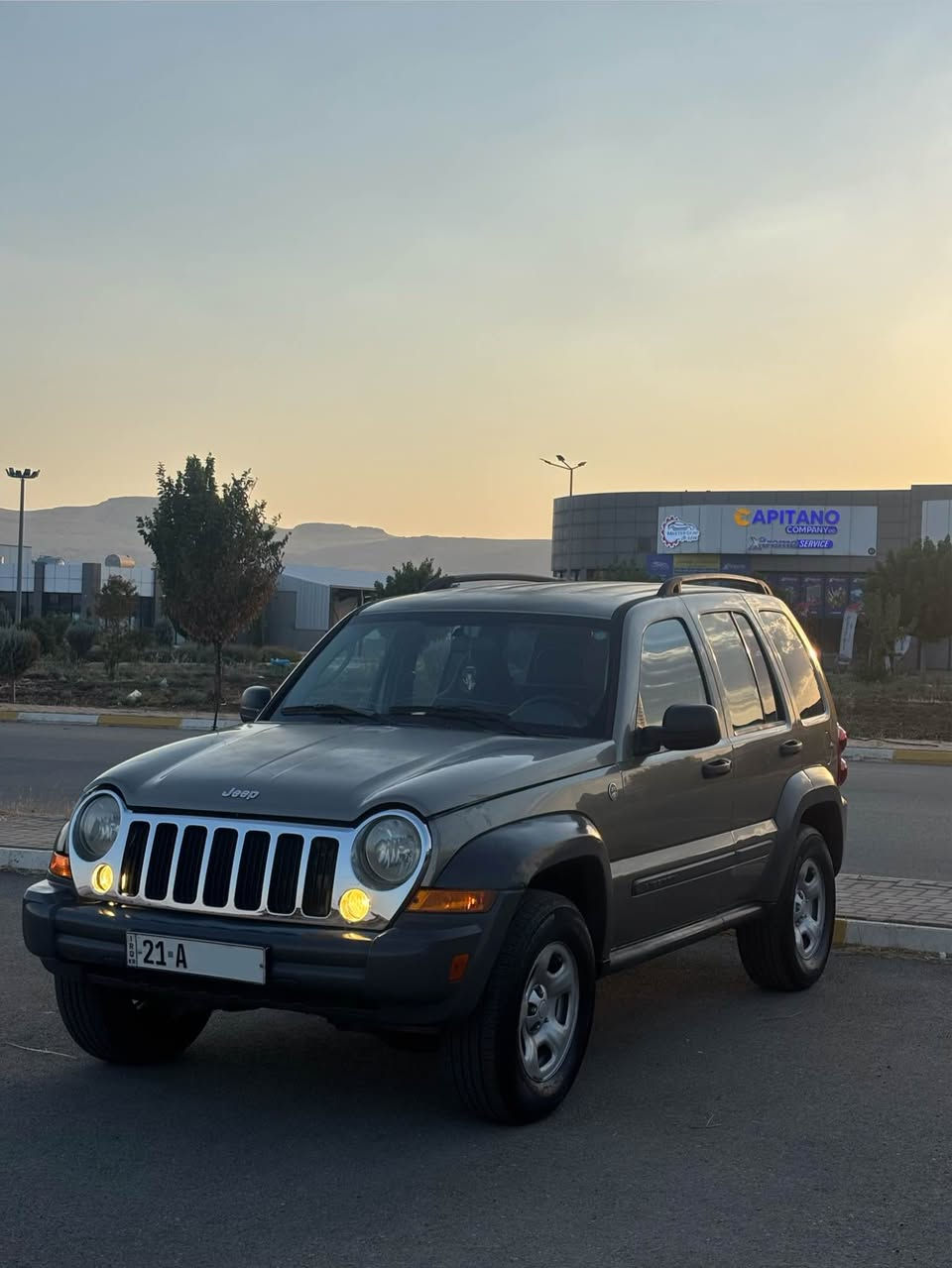 Jeep liberty 4x42007🇺🇸
فول فول مواسەفات 
نیو شەغال 
تراکشن 
٦ ئێرباگ 
جام کارەبا 
ئاوێنە کارەبا 
عەتەر نیکل 
کوشن کارەبا
تەحدید سورعە 
دەبڵ ئەکسل
شاشە و کامێرەی بۆ بەسراوە
٤ تایەی تازەی مارکەی لە ژێرایە
ڕۆنی تازە گۆڕاوە 
١٨٨کم رۆشتوە  
٢٥٠ نوقسانی نیە 
دەعامی بۆ دەعامی بە شەرت  
تەقە و ڕەقە گێڕ مەکینە ئەکسل دەبڵ ئەکسل کارەبای کامل کامل هەر هەمووی بە شەرت 

بێ بۆیاخ
تەنها چەمەلەخەکانی پێشەوەی سایەق و سەکن یەکی بستی تەعدیلە  
82 ورەقە و مەجالێکی کەم

سلێمانی/ ***********
0️⃣7️⃣7️⃣0️⃣ 1️⃣7️⃣8️⃣ 0️⃣3️⃣7️⃣3️⃣

ئەگەر موشتەری نی تێل مەکە… السليمانية, العراق
