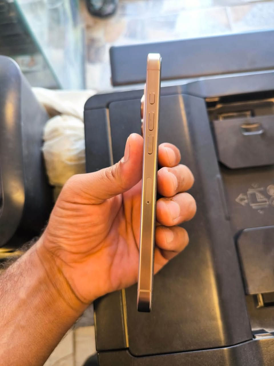 ايفون 16برو ماكس ذاكره 256
بطاريه 91الجهاز مكفول من كلشي فقط الضهر مكسور 

وين ما يعجبك افحص مكاني نجف السعر 1175

رقم التيفون فقط واتساب بي ***********
