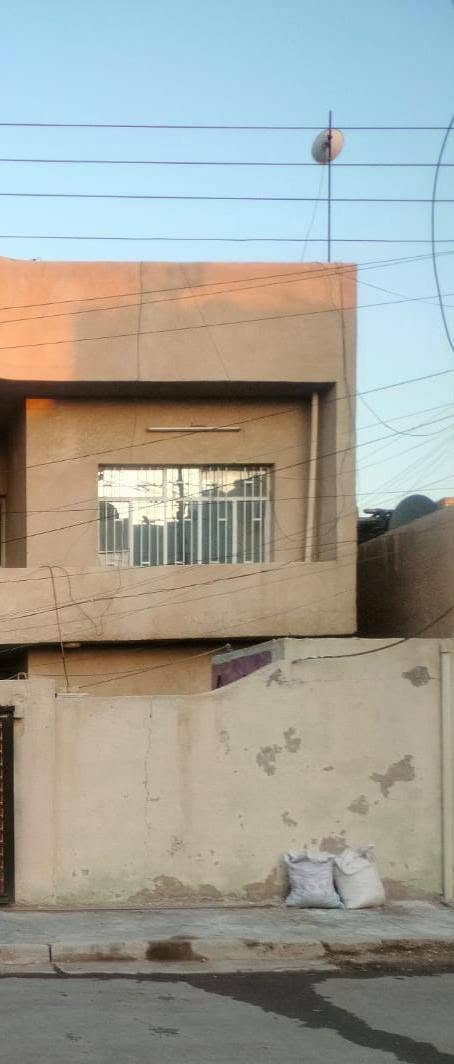 🏠 للبيع 200 متر دار سكنية
📍 الموقع: حي الجهاد – قرب جامع النور

🔹 المساحة المعروضة للبيع: 80 متر
🔹 مساحة الدار الكلية المعروضة للبيع: 200 متر
🔹 الدار قابلة للقسمة

📌 موقع مميز 

💰 السعر مناسب وقابل للتفاوض للجادين

📞 للاستفسار: مراسلة 
***********
