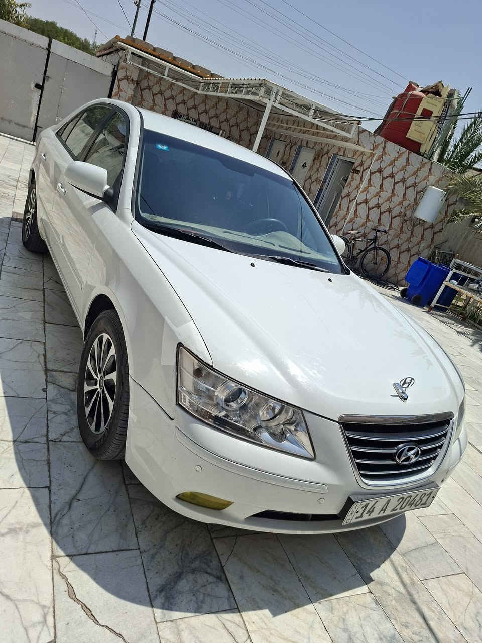 السلام عليكم سوناتا موديل ١٤ بصره بأسمي وارد كوري محرك ٢٠٠٠ جاهزه ونظيفه للاخير ماكو شي مايشتغل بيها تخم تاير تبريد حداده محرك وكير كله كفاله بيها رش جاملغ امامي بدون فتح  وتبديل بنيد فقط نفس اللون بدون دواخل شرط والدواير الخلفيه تكحيل فقط والباقي كفاله السعر١١٣ وبيه مجال للشراي والسياره احلى من الصور *********** اتصل وبالخدمه
