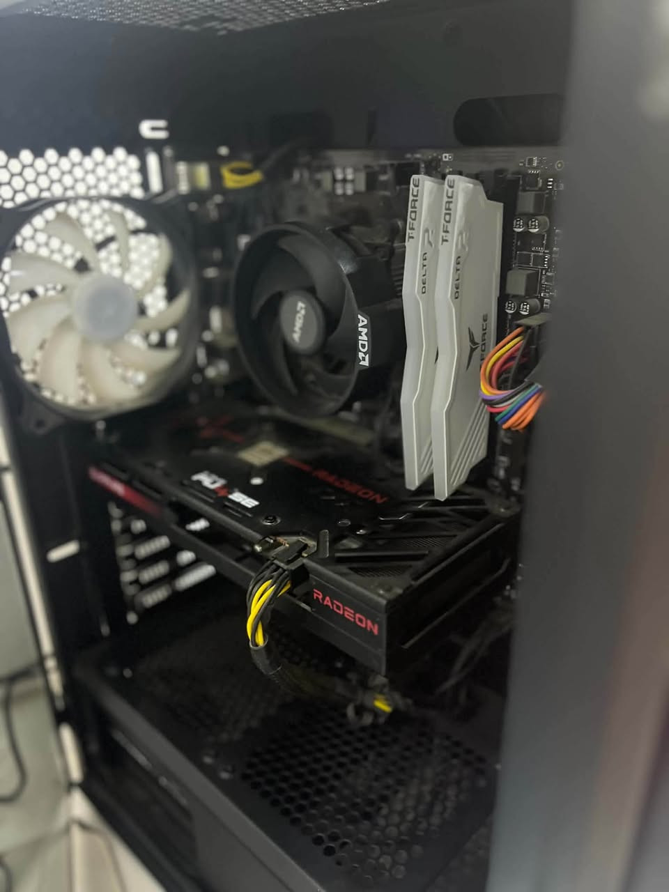 السلام عليكم
PC للبيع 

مواصفات 

Rx7600oc

R5600

m.2 1t

b450 vdh

bus500w

Ram16 3200h

سعر 950 وبي مجال قليل / المكان الكوت / الاستفسار على الرقم واتساب او اتصال ***********

نص مكتوب في الصور:
- PUBG BATTLEGROUNDS PLAY PASS CAREER CUSTOMIZE HIDEOUT WORKSHOP STORE NORMAL RANKED ARCADE PLAYGROUNDS TRAINING CUSTOM 6 SUMMER GETAWAY LV. 3120/10000 DAILY 3/3 WEEKLY 3/8 sboke0202 82,683 PLUS 0 SAME LANGUAGE TEAM TPP FPP < QUICK JOIN > WIN STREAK SHOWDOWN 00:13 STARTED MATCHMAKING ESTIMATED TIME 00:49 CANCEL : Open Lobby Action Radial : Hide Lobby UI Press ENTER or click to open chat. CLAN