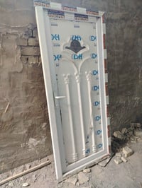 للبيع باب PVC اخو الجديد الطول ٢٠٠ سم  العرض ٨٨ سم  السعر ٧٥ ألف بي مج...