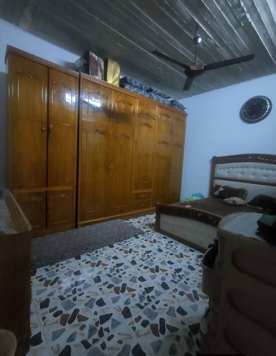 🏙️ دار للبيع 🏙️ بسعر مناسب
مساحه 125 متر طابق ونص 
حي الانتصار شارع 30 قرب جامع 🕌 خديجه 
متكون من غرفتين نوم وهول ومطبخ واستقبال وصحيات
سند طابو الزهور شرط التحويل
خدمات كامله تبليط جديد
السعر 60 مليون 
للتوصل والاستفسار
***********
***********
