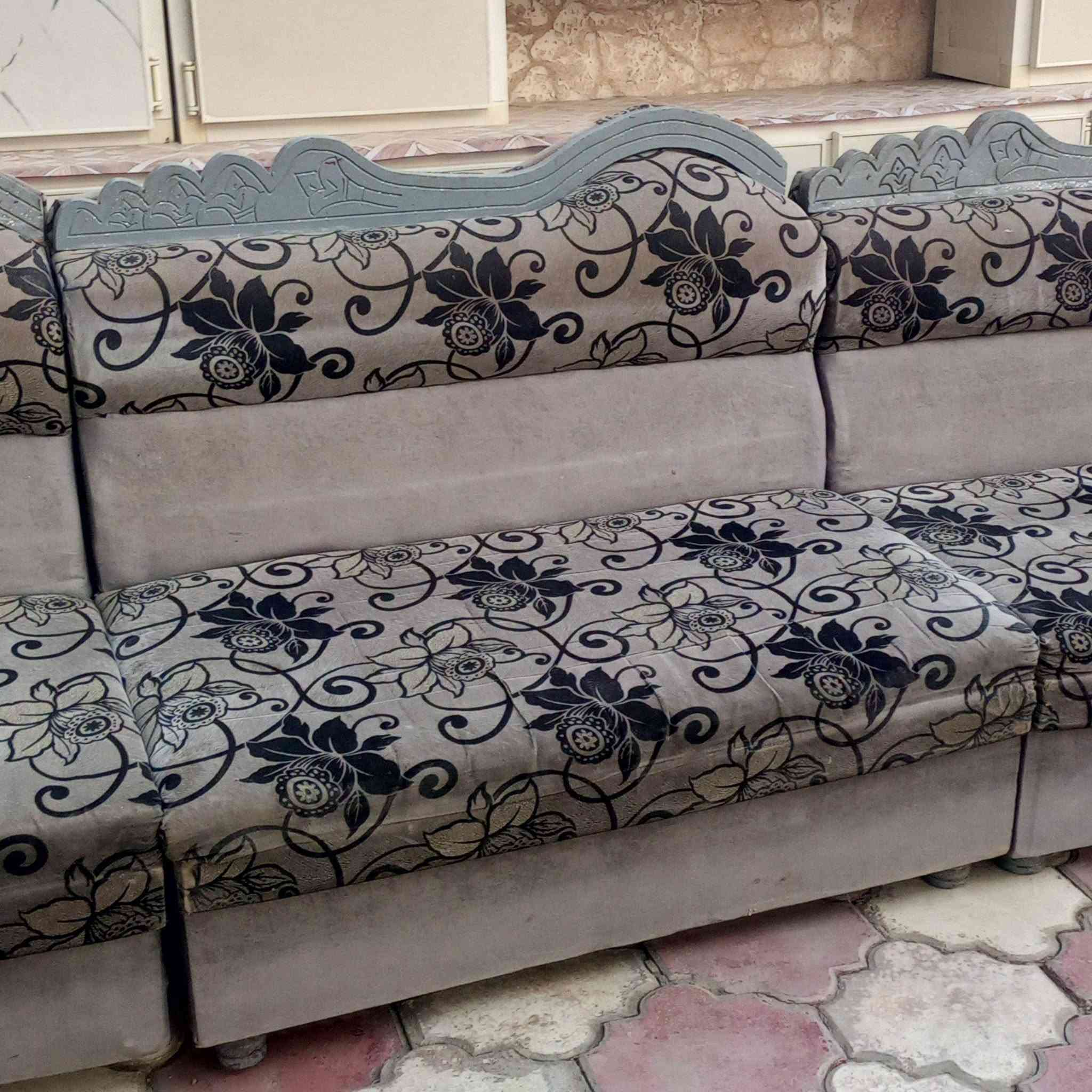 ديوان • ١١ مقعد • بابل الحمزه الغربي