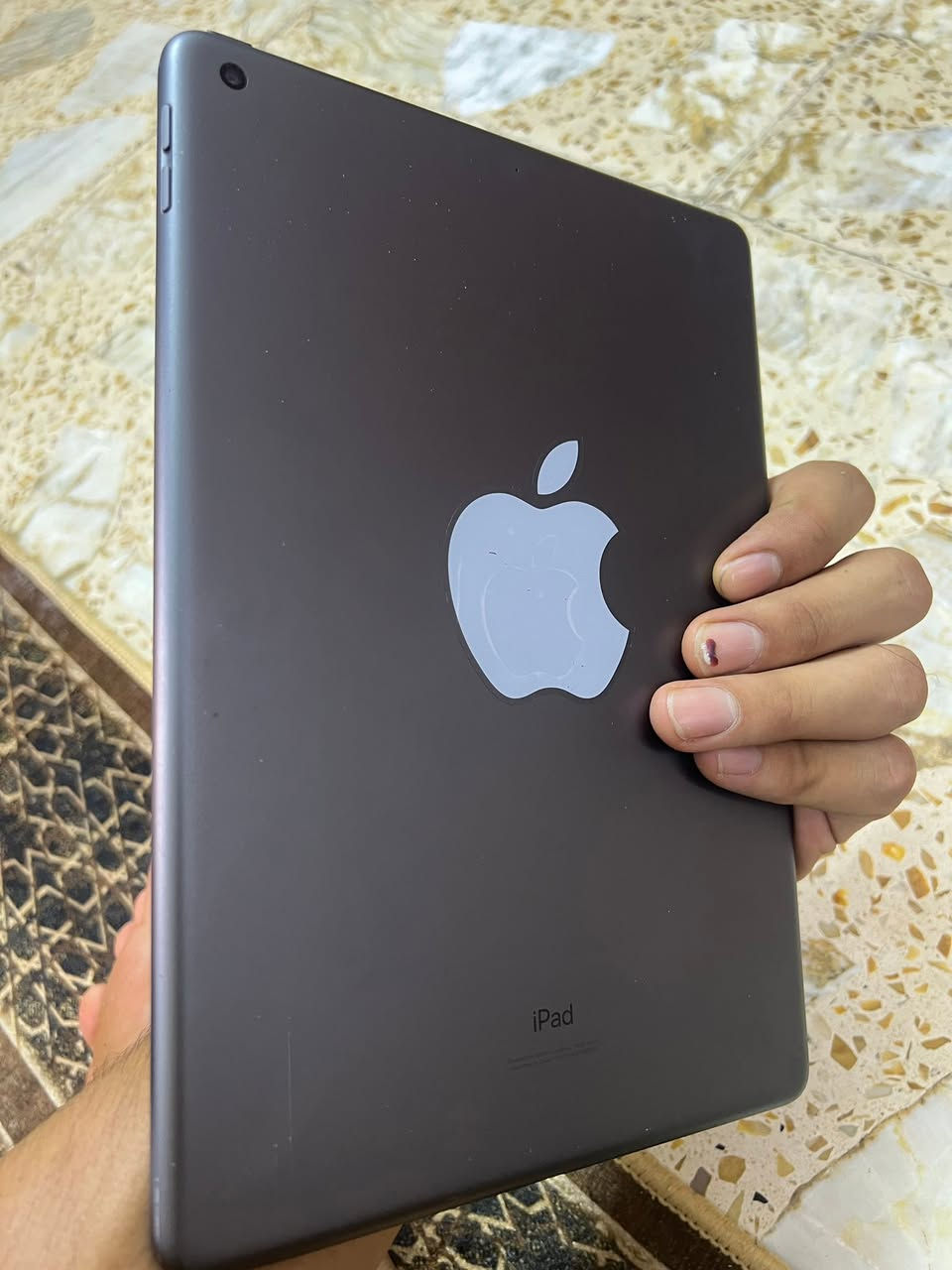 سلام عليكم ايباد ٨ ذاكرة ٣٢ جديد ستخدامة فترت دراسة كلشي ما ويا سعر ١٨٠ بي مجال رقم ***********العنوان بغداد مدينه الصدر
