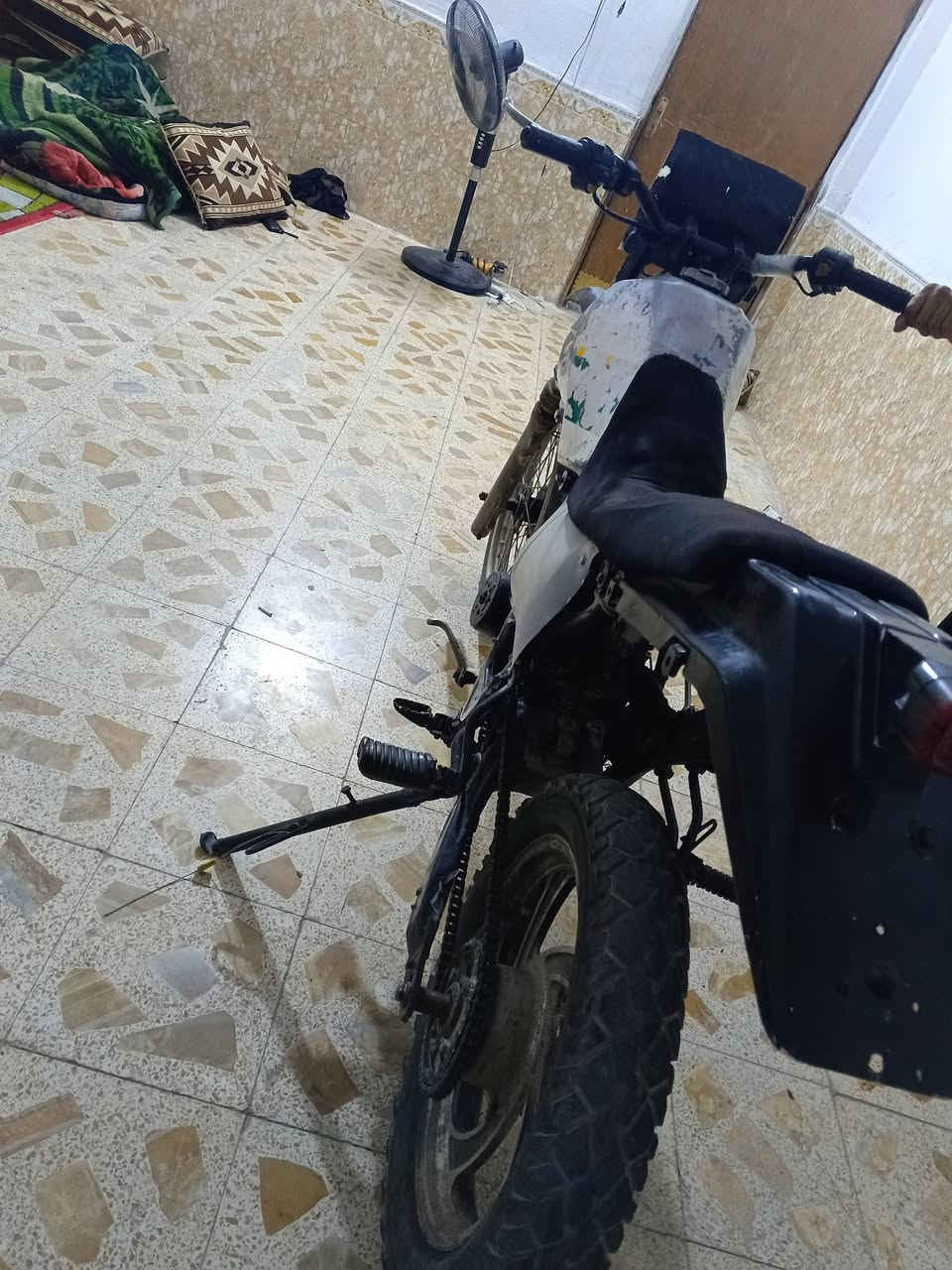 السلام عليكم دراجه قفاز للبيع ماكينه مال الدراجه ايرانيه السعر 200 بها مجال رقمي‏‪***********‬‏
