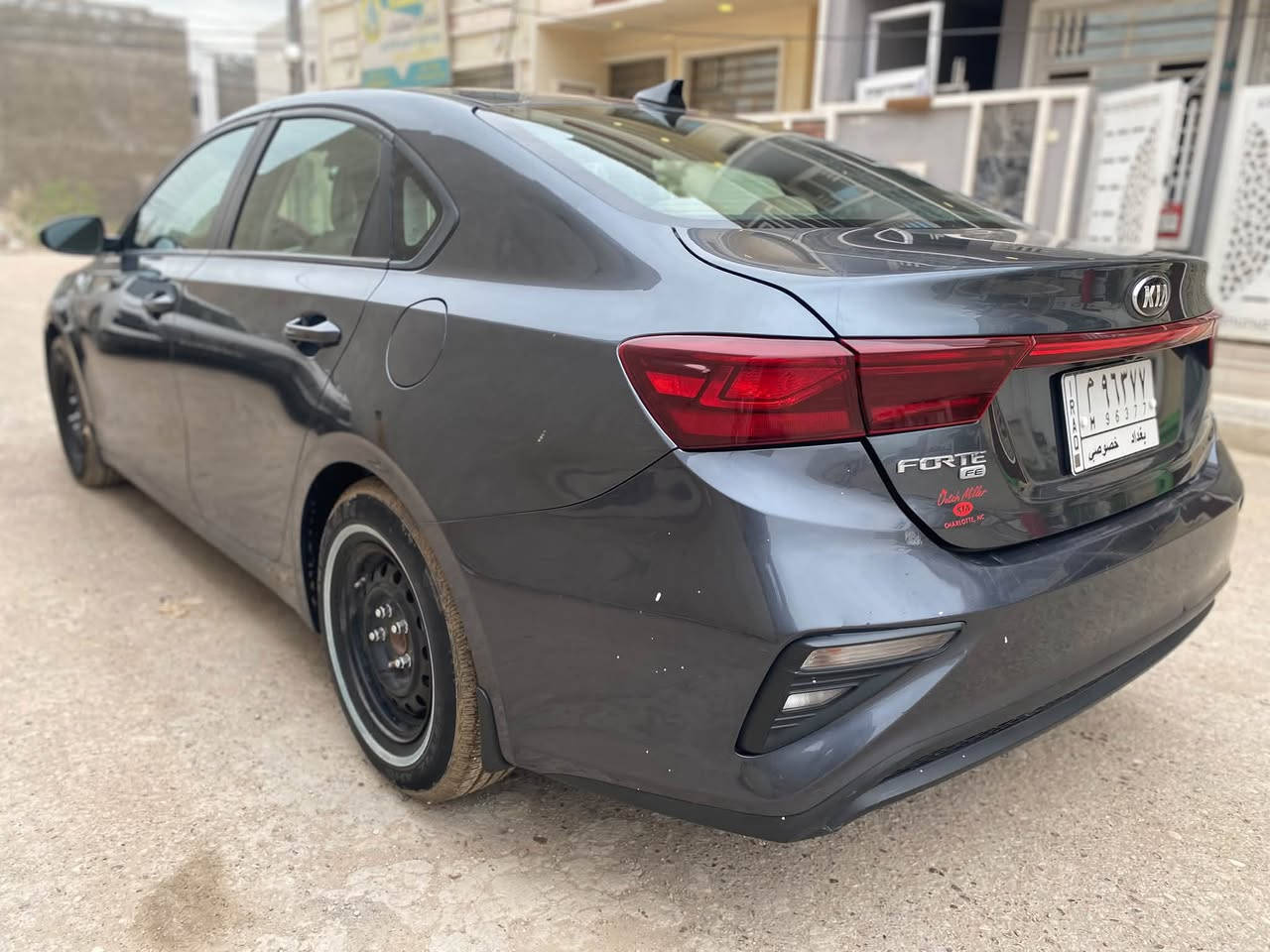 لسلام عليكم 
كيا فورتي ٢٠٢٠ 
مكينة ٢٠٠٠ دوش
كير at 
السيارة ماشية ٩٣
بجم كبس 
حادثها خلفي مثل ممبين بالصور
السعر ١٢٠
***********
