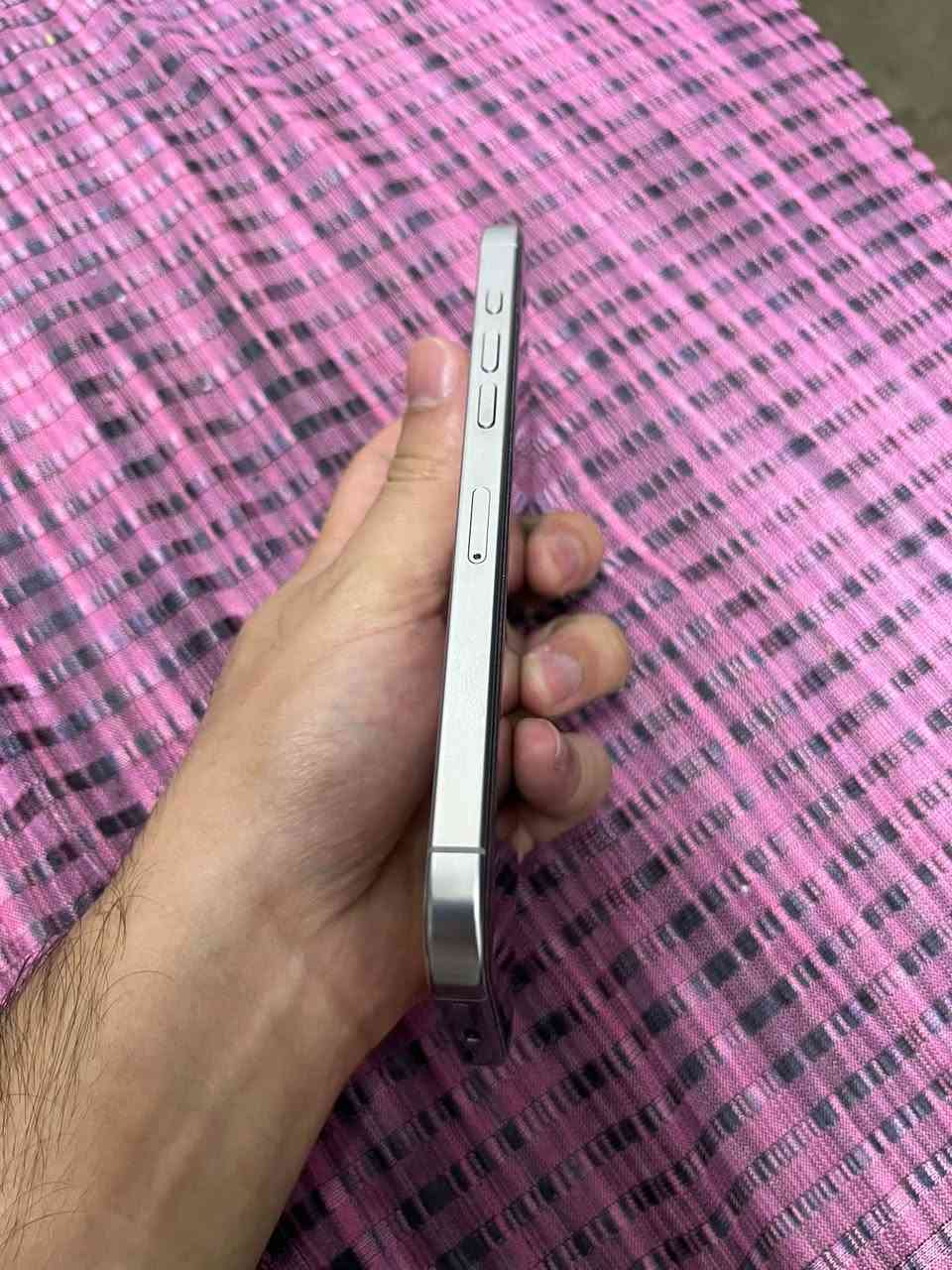 16 برو ماكس نظافه مثل متشوف مابي ولا شخط بطارية 🔋 94 عدد دورات ٣٠٠ ذاكرة 256 باكيت و كيبل موجودات مالاته مكاني فلوجة ومرات اتواجد بغداد 1375 اذا ما يعجبك السعر يولي المنشور  دا نيباع بطارية ٩٠ ومو بنظافه هذا ب مليون ٤٠٠ و فوك *********** هـ وبي واتساب

