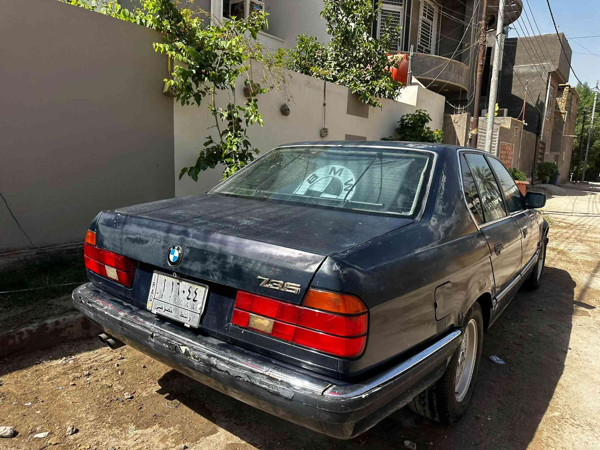 السلام عليكم
Bmw 735 
موديل 89 جاهزه كير محرك جديد كلش  وين ميعجبك اطلع 
حداديه نظيفه 
تخم تاير قبل شهر شاديهن 
دواخل نظيفه 
الكشر يحتاجله صبغ جارده بس 
مكانه بابل 
السعر 37 بي مجال 
***********
