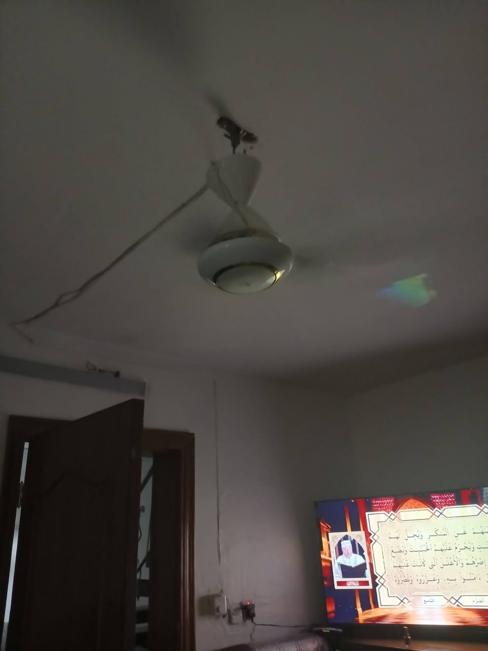 بيت للبيع حريه ثالثه أول تقاطع مال عباده الشعبية يم صيدلية الغفاري مساحته 66 متر طابقين خلفي عكاده نضيف
