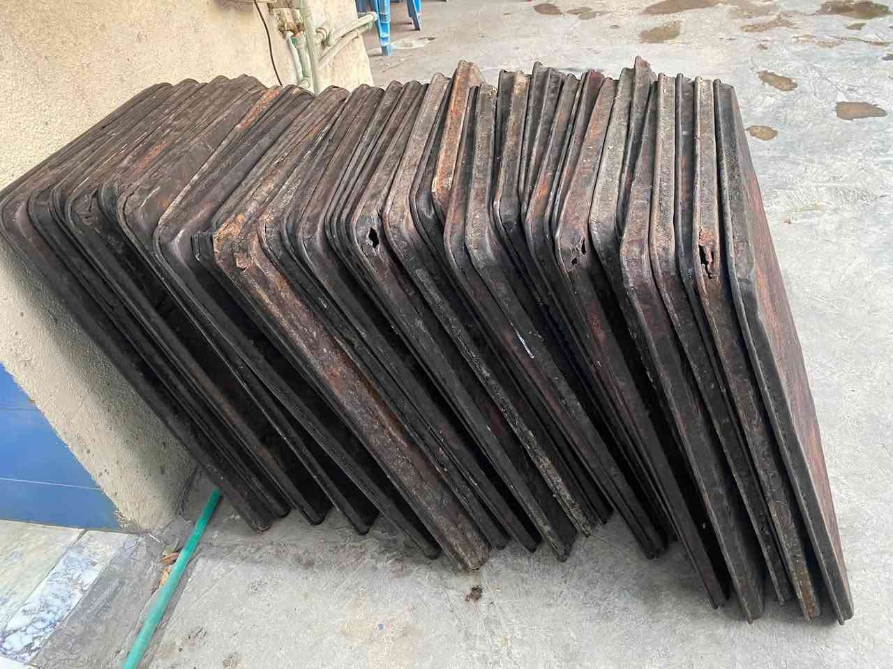السلام عليكم
متوفر طاولي حديد60*90

العدد 49

سعر الواحد 5الاف وبي مجال

المكان بغداد

***********
