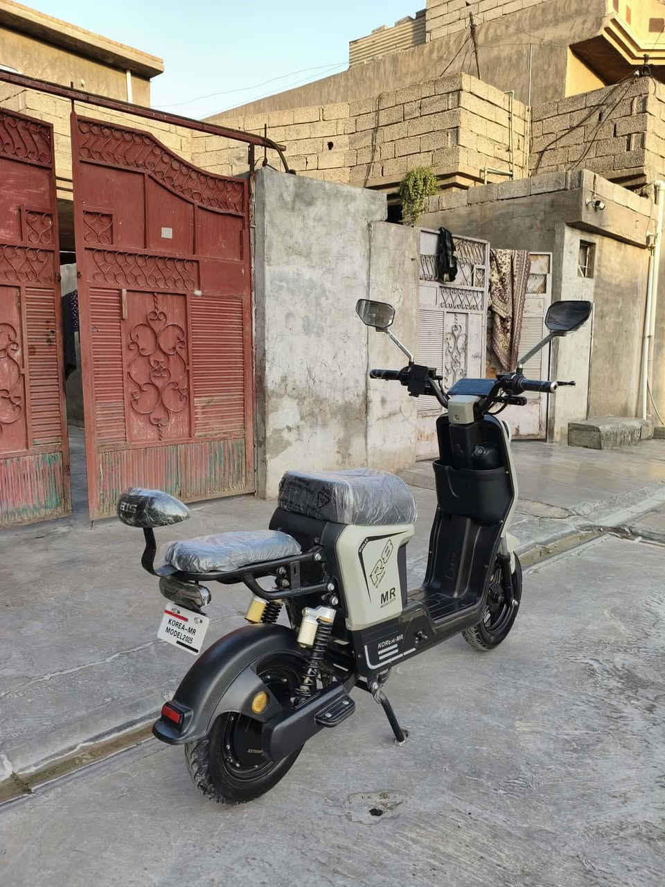 ماطور شحن 2025
R8
5بطاريات شرط فحص 
نضام بارك
لايتات لد
دبل اشاره 
بريكات هيدروليك
تايرات نضيف
سعر425 بي مجال
ديالى جلولاء
***********
