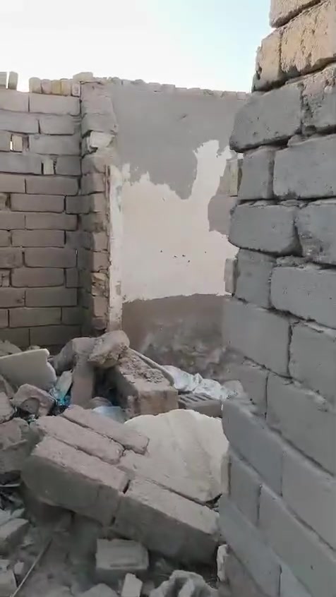 السلام عليكم  هيكل للبيع المساحه 200 م ينباع بسعر قطعه عنوان قريب على كراج
سيد خضير يبعد عن الشارع 100 متر طابو زراعي من صاحب الارض مباشرة السعر 10 وبي مجال للاستفسار اتصل على الرقم   ***********
