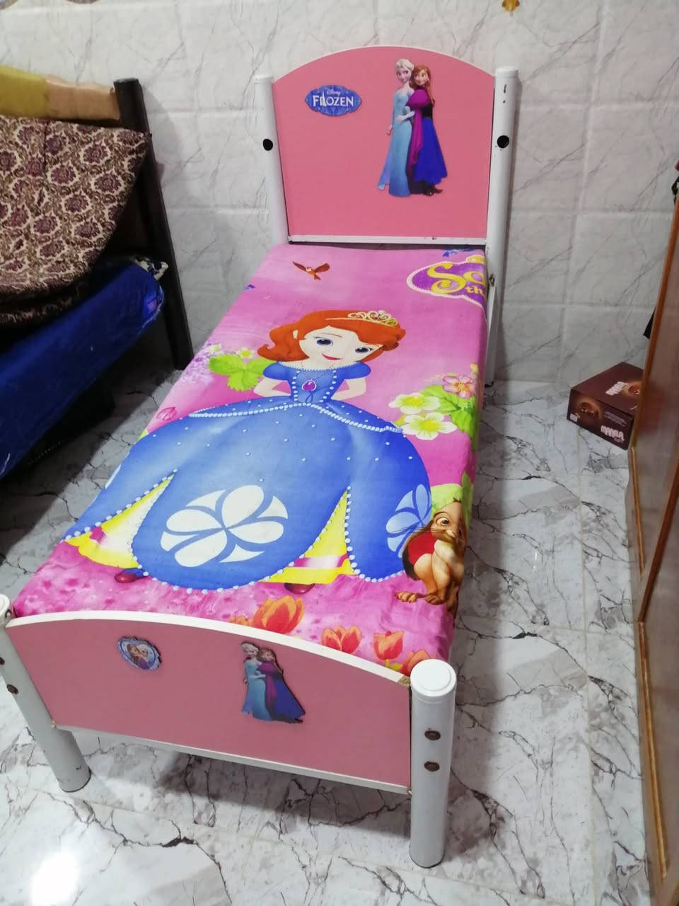 قريولة اطفال للبيع السعر 35
***********
***********

