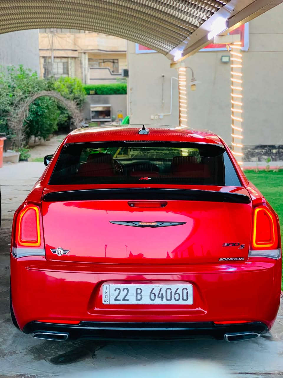 🚗 للبيع: كرايسلر 300 (Chrysler 300) - فئة S موديل 2018

السيارة بحالة الوكالة وجاهزة للاستخدام فوراً!

📌 المواصفات العامة:

• اللون: أحمر مميز جداً (دم الغزال / عنابي) يلمع بحالة ممتازة.

• الفئة: S (أعلى مواصفات الرياضية).

• التقرير: كلين تايتل (Clean Title) - بدون حادث، بدون غرق، وبدون أي ضرر نهائياً.

• الحالة الميكانيكية: المحرك، الكير، والتبريد بحالة ممتازة (شرط الفحص).

🌟 أبرز المواصفات والميزات (فول مواصفات):

• شاشة كبيرة تدعم نظام Apple CarPlay و Android Auto.

• كاميرا خلفية دوارة عالية الدقة مع حساسات خلفية وأمامية.

• كراسي جلد مطرزة (شعار فئة S) مع تحكم كهربائي وذاكرة خزن.

• نظام تدفئة وتبريد للمقاعد والمقود.

• بانوراما كاملة.

• نظام صوتي فاخر نقي جداً.

• تشغيل عن بعد + بصمة تشغيل وبصمة أبواب.

• ويلات (جنوط) حجم كبير بلادي الخاصة بفئة S.

• إنارة LED أمامية وخلفية مميزة دركه srt

السعر(247)$

***********
