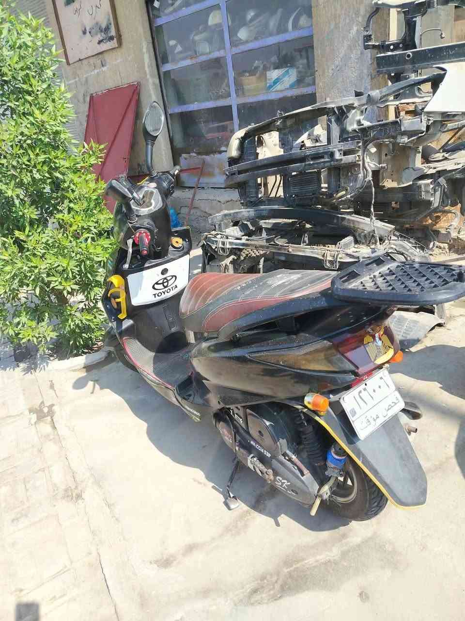 متاح دراجه سكنز صيني محرك ماكس
اي نقص مابيها من كهربائيات وتخم تايرات جدد  كڤرات نظيفه ....المكينه نظيفه 
العنوان / المسيب حي الميثاق 
رقم الهاتف 
‏‪***********‬‏
