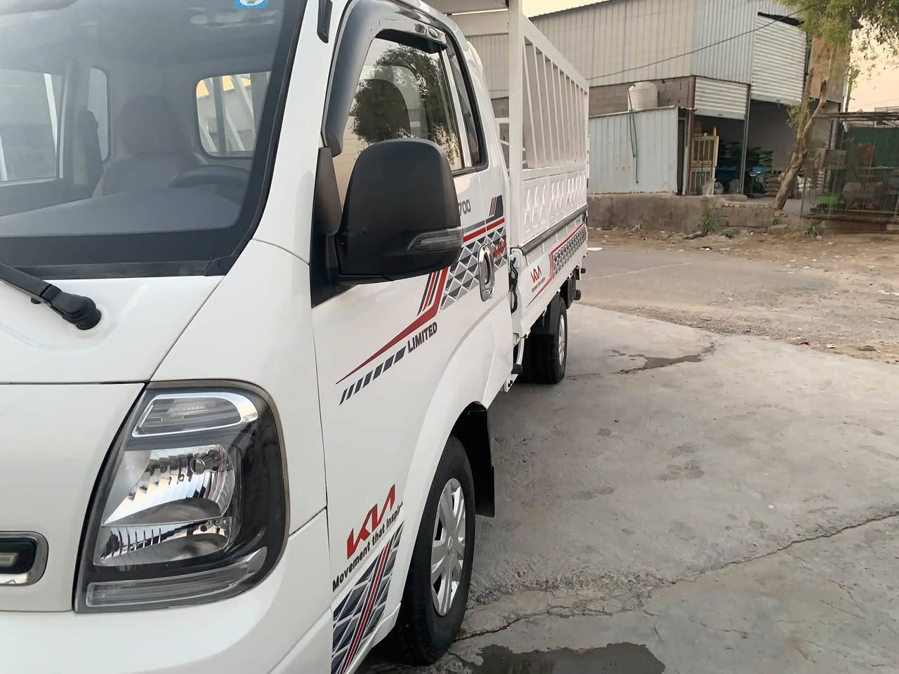 ياالله السلام عليكم كيا حمل موديل ٢٢بغداد دولي سياره جاهزه بيه صبغ بل ربع مال العبري السعر ١٣٠مكاني بغداد مكينه كير كسل شاصي مكفولت  ***********
