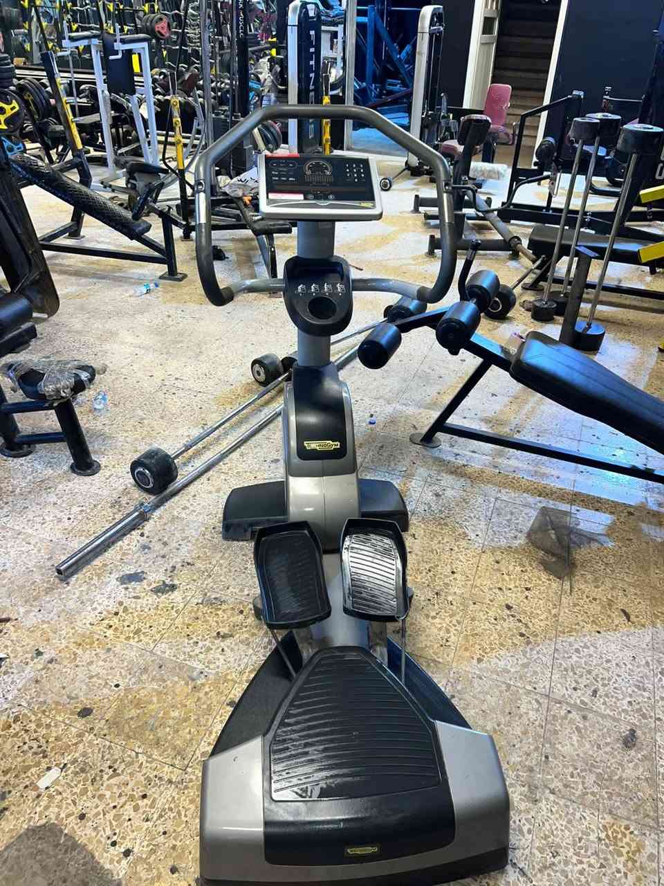 ستيبر TECHNOGYM للبيع
إيطالي اصلي / شغال مابيه اي عيب /  حيل نظيف
السعر: 650 الف قابل للتفاوض
الموصل ***********
***********
